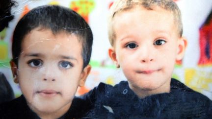 Yanis et Mehdi, des jumeaux de trois ans, sont port&eacute;s disparus depuis le 26 juillet 2013 en Corse. Ils ont &eacute;t&eacute; retrouv&eacute;s le 28 juillet. (PASCAL POCHARD-CASBIANCA / AFP)