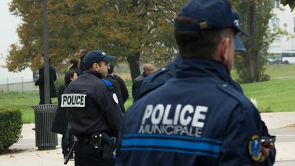 &nbsp; (Les polices municipales pourront utiliser le stock de la police nationale © Maxppp)