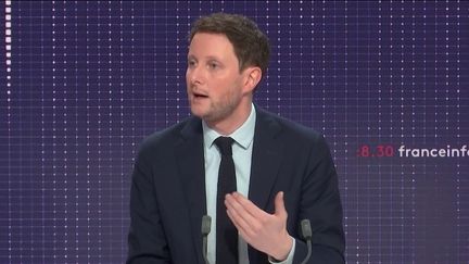 Clément Beaune, secrétaire d’État aux Affaires européennes, était l'invité du 8h30 de franceinfo vendredi 10 décembre. (FRANCEINFO / RADIOFRANCE)