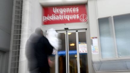 &nbsp;L'entrée des urgences pédiatriques à Rennes, le 15 décembre 2019.&nbsp; (MARC OLLIVIER/OUEST-FRANCE / MAXPPP)