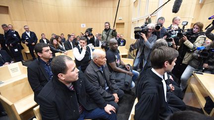  (Les proches de Zyed et Bouna, dans le tribunal de Rennes © AFP)