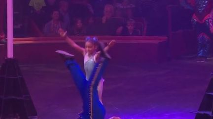 L’école du cirque Arlette Gruss est une école pas comme les autres. Itinérante, elle accompagne les petits artistes, de la maternelle à la primaire. (France 2)