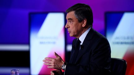 François Fillon sur le plateau de "15 minutes pour convaincre" de France 2, jeudi 20 avril 2017. (MARTIN BUREAU/AFP)