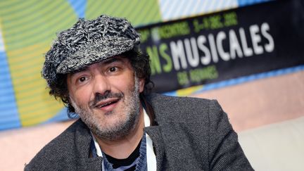 Le chanteur Rachid Taha en conférence de presse aux Transmusicales de Rennes (Ille-et-Vilaine), le 7 décembre 2012.&nbsp; (THOMAS BREGARDIS / AFP)