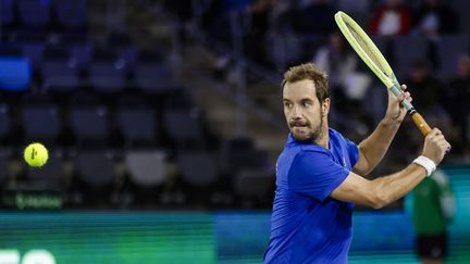 Richard Gasquet lors de l'opposition entre la France et la Belgique en Coupe Davis, à Hamburg, le 17 septembre 2022. (FRANK MOLTER / DPA via AFP)