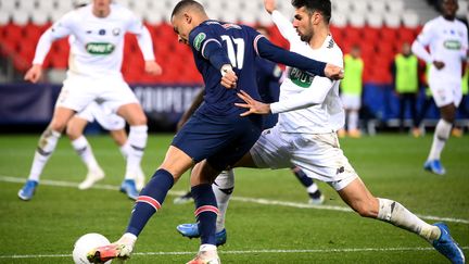 Lors de leur dernière confrontation, le 17 mars 2021, les Parisiens se sont imposés 3-0 face aux Lillois.  (FRANCK FIFE / AFP)