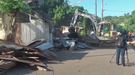 Mayotte : la destruction des bidonvilles reprend sur l’île (France 2)