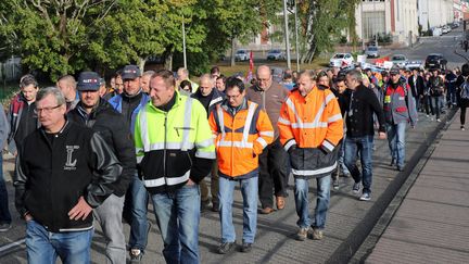 Des salariés d'Alstom manifestent à Belfort (Territoire de Belfort), le 4 octobre 2016. (MAXPPP)