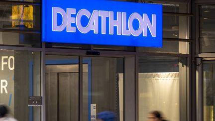 Un magasin Decathlon à Berlin (Allemagne), le 6 février 2023. (MONIKA SKOLIMOWSKA / AFP)