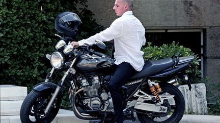 Yanis Varoufakis arrive &agrave; une rencontre avec le Premier ministre, &agrave; Ath&egrave;nes (Gr&egrave;ce), le 21 juin 2015.&nbsp; (ANGELOS TZORTZINIS / AFP)