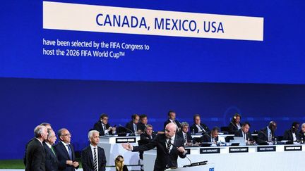 La FIFA a choisi le trio Etats-Unis, Canada et Mexique pour la Coupe du monde 2026. (Kirill KUDRYAVTSEV / AFP)