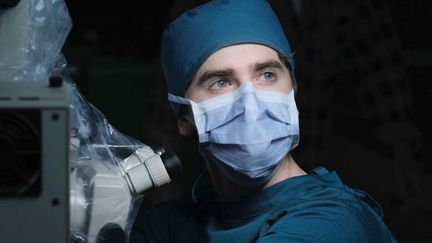 Le comédien Freddie Highmore dans la série "The Good Doctor".&nbsp; (ABC)