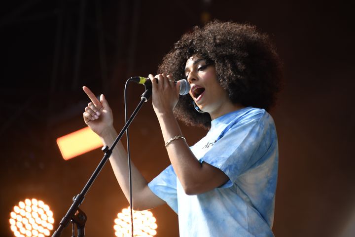 La chanteuse de soul jazz Celeste, samedi 24 août 2019 sur la scène Cascade de Rock en Seine. (NATHALIE GUYON / FTV)