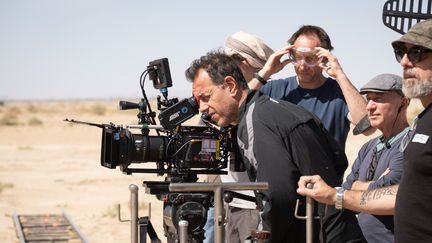 Matteo Garrone à la caméra pendant le tournage de "Moi Capitaine". (GRETA DE LAZZARIS)