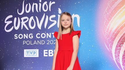 La candidate polonaise à l'Eurovision Junior, Ala Tracz à la télévision polonaise à Varsovie, le 29 novembre 2020 (LESZEK SZYMANSKI / EPA / NEWSCOM / MAXPPP)