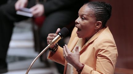 La ministre de la Justice, Christiane Taubira, lors des questions au gouvernement, &agrave; l'Assembl&eacute;e nationale, &agrave; Paris, le 30 janvier 2013. (JACQUES DEMARTHON / AFP)