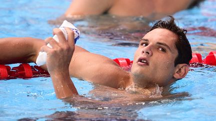 Le nageur fran&ccedil;ais Florent Manaudou apr&egrave;s sa course des s&eacute;ries du 50 m papillon, le 2 ao&ucirc;t 2015, aux Mondiaux de natation de Kazan (Russie). (MARTIN BUREAU / AFP)