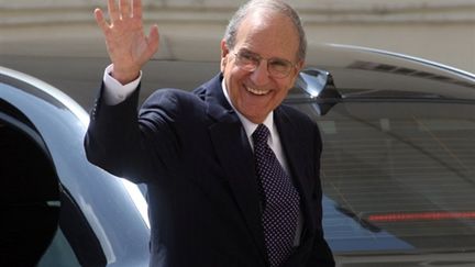 George Mitchell à son arrivée au siège de l'Autorité palestinienne à Ramallah le 18 septembre 2009 (© AFP PHOTO/ABBAS MOMANI)