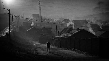 Olivier Laban-Mattei est un reporter-photographe français. Après dix années passées à l'AFP à couvrir l'actualité mondiale (guerres en Irak, Gaza, Géorgie, Libye, révolution en Tunisie, insurrection en Iran, tremblement de terre à Haïti, cyclone en Birmanie), il s'engage dans une carrière de photographe indépendant afin de se consacrer à des projets au long cours, comme «The Mongolian Project». En 2011, pour la troisième année consécutive, il est récompensé par le World Press Photo. Il intègre l'agence MYOP en 2013. Il collabore également régulièrement avec le Haut commissariat aux réfugiés de l’ONU sur le thème des camps de réfugiés à travers le monde. (   Olivier LABAN-MATTEI / The Mongolian Project / MYOP   http://www.myop.fr/fr/photographe/olivier-laban-mattei)