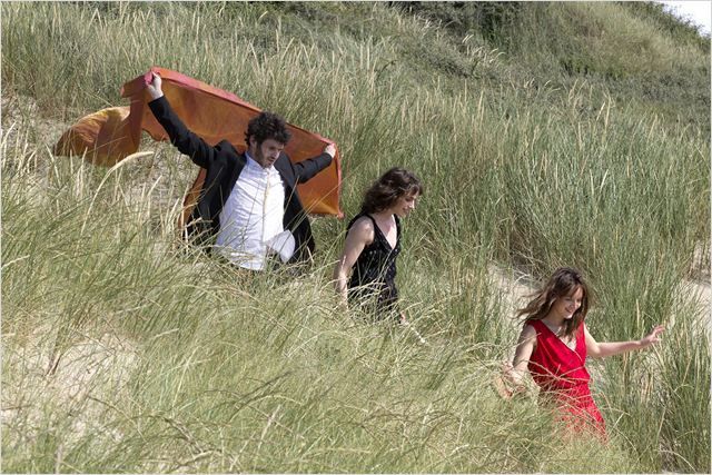 Anaïs Demoustier, Félix Moat et, Sophie Verbeeck dans "A trois on y va" de Jérome Bonnell
 (Wild Bunch)