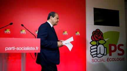 Jean-Christophe Cambadélis, après les résultats du premier tour au siège du Parti socialiste, le 11 juin 2017.&nbsp; (GEOFFROY VAN DER HASSELT / AFP)