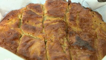 France 2 consacre cette semaine sa série de l'été aux spécialités culinaires de vos vacances avec&nbsp;comme gourmandise du jour, ce 18 juillet : le Kouign-Amann. Un dessert breton dont la recette a été inventée par hasard.&nbsp; (FRANCE 2)