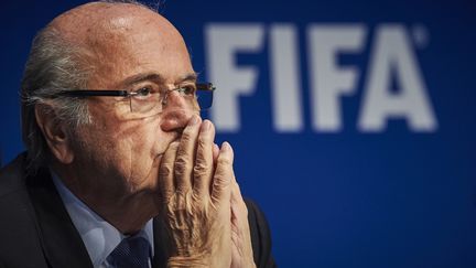 Le pr&eacute;sident Sepp Blatter donne une conf&eacute;rence de presse au si&egrave;ge de la FIFA le 20 mars &agrave; Zurich. (MICHAEL BUHOLZER / AFP)