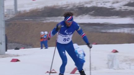 Aux Jeux paralympiques de Pékin, nos champions français&nbsp;continuent&nbsp;de briller avec deux nouvelles médailles d'or au compteur, vendredi 11 mars. (France 2)