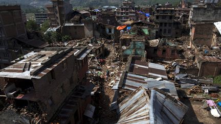 Un quartier de Sankhu, dans la banlieue de Katmandou (N&eacute;pal), le 11 mai 2015. (ATHIT PERAWONGMETHA / REUTERS)