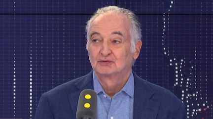 Jacques Attali était l'invité de franceinfo samedi 14 décembre.&nbsp; (FRANCEINFO / RADIOFRANCE)