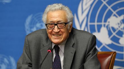 Le m&eacute;diateur Lakhdar Brahimi doit parler lors d'une rencontre, samedi 24 janvier, entre l'opposition syrienne et le r&eacute;gime de Damas. (EVREN ATALAY / ANADOLU AGENCY / AFP)