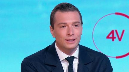 Pour Jordan Bardella, les élections législatives représentent "la dernière étape pour limiter les pouvoirs d'Emmanuel Macron"