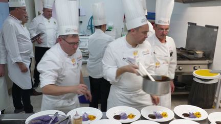 Regarder la vidéo Cuisine : le concours de l'assiette Gourm'Hand, destiné aux personnes handicapées