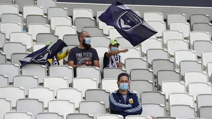 Les spectateurs bientôt de retour dans les stades et salles de sport. (NICOLAS TUCAT / AFP)