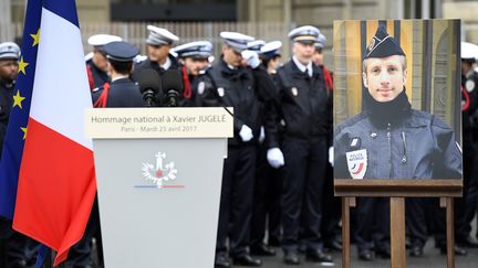 Hommage national au policier tué lors de l'attentat sur les Champs-Elysée, mardi 25 avril 2017 à Paris. (BERTRAND GUAY / AFP)