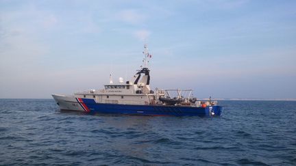 Le patrouilleur des affaires maritimes Thémis qui a dérouté un bateau britannique qui pêchait au large de Ouistreham (Calvados). (MINISTERE CHARGE DE LA MER ET DE LA PECHE)