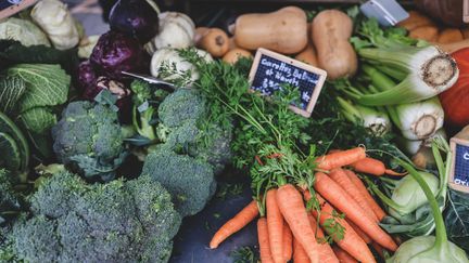 Des légumes sur un étal. (JEAN-BAPTISTE BORNIER  / MAXPPP)