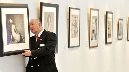 Photographies de la collection Gert Elfering en vente chez Christie's à New York (25 avril 1996)
 (Nils Jorgensen / Rex Fe / SIPA)