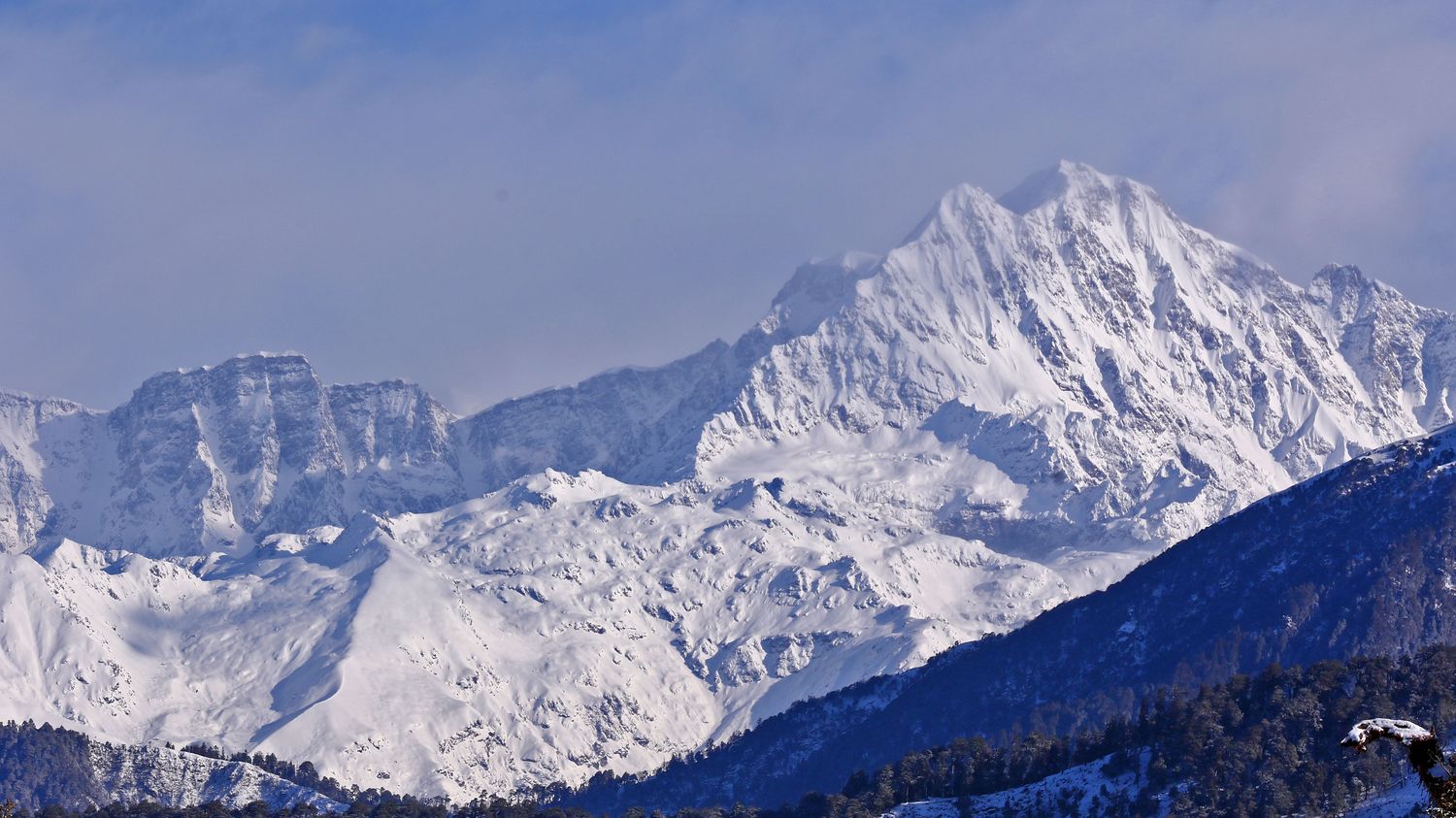 The bodies of seven mountaineers were found in the Himalayas