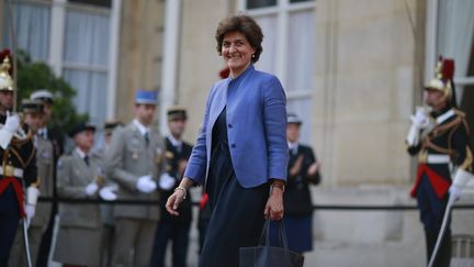 L'ancienne&nbsp;ministre des Armées&nbsp;Sylvie Goulard quitte l'hôtel de Brienne&nbsp;le 21 juin 2017 à Paris. (BENJAMIN CREMEL / AFP)