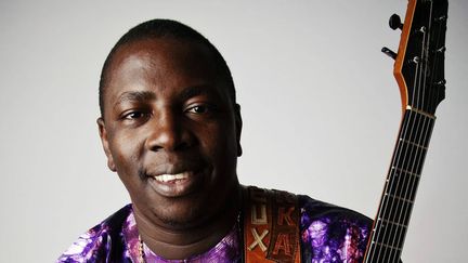 Le chanteur et guitariste malien Vieux Farka Touré, qui a écrit et produit "The Sahel Song" en collaboration avec d'autres artistes du continent. (ONU-Info)