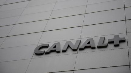 La façade du siège de Canal+ à Issy-les-Moulineaux
 (Martin BUREAU / AFP)