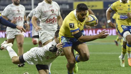 &nbsp;George Moala a inscrit le premier essai de la rencontre face à Toulon, dimanche 7 novembre.&nbsp; (THIERRY ZOCCOLAN / AFP)