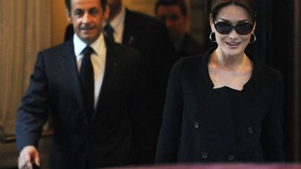 Carla Bruni-Sarkozy et son époux Nicolas Sarkozy, à New York le 29 mars 2010. (AFP - Stan Honda)