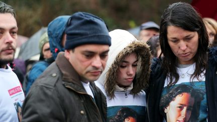 Les parents de Maëlys lors de la marche blanche en mémoire de leur fillette assassinée par Nordahl Lelandais, le 27 décembre 2017 à Pont-de-Beauvoisin. (JEAN-FRAN?OIS SOUCHET / MAXPPP)