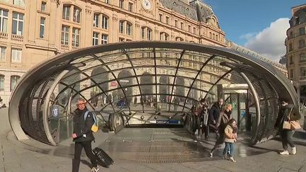 Attaque au couteau à la gare Saint-Lazare : des informations sur le profil de l'assaillant