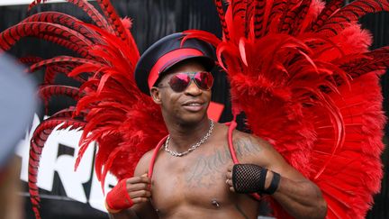 Un homme participe à la Gay Pride à Paris, le 24 juin 2017. (MICHEL STOUPAK / NURPHOTO)