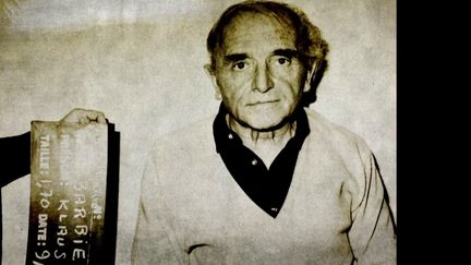 "Il faut qu’il soit dans la même cellule que ceux qu’il a torturés à mort" : quand Robert Badinter renvoyait Klaus Barbie sur les lieux de ses crimes