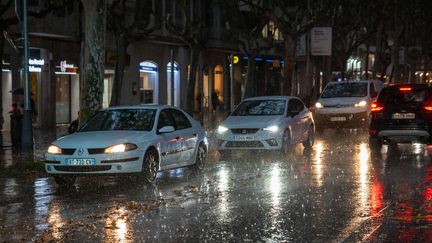 De la pluie tombe à Barcelone, en Espagne, le 12 novembre 2024. (ERIC RENOM / LAPRESSE / SHUTTERSTOCK / SIPA)