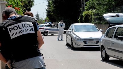 &nbsp; (C'est la  police judiciaire de Versailles qui a mis sous les verrous des braqueurs de commerçants déguisés en faux policiers © MaxPPP)